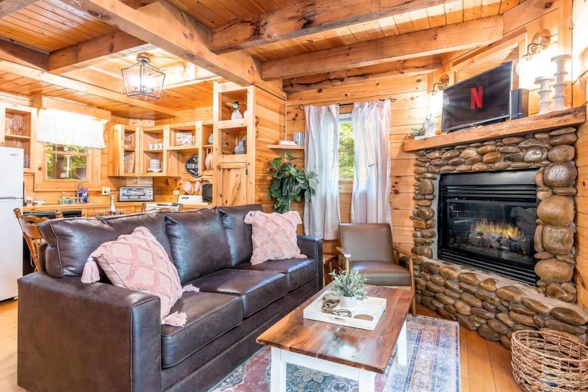 Quaint & Secluded Near Dollywood With Bbq&Hot Tub Villa Pigeon Forge Eksteriør bilde